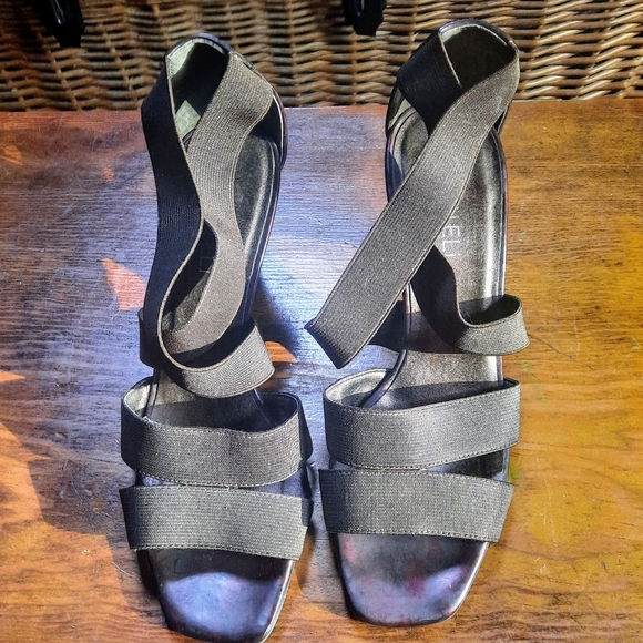 VANELI SHOES - Picture 2 of 7